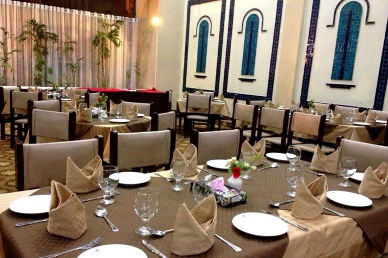 Amer Hotel Lahore Exterior photo